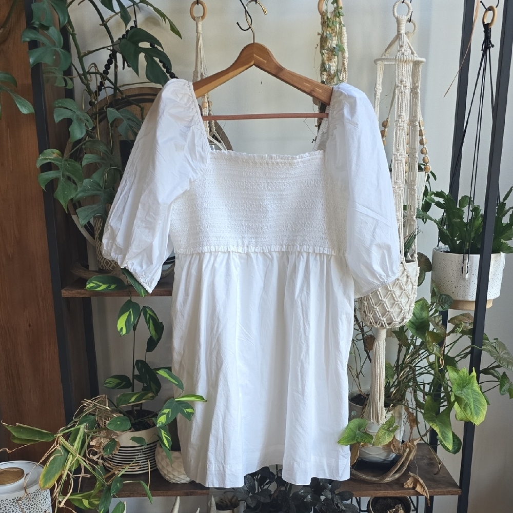 American Eagle Outfitters White Puff Sleeve Blouse